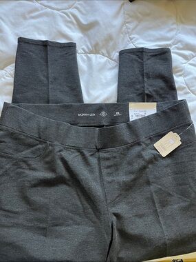 NWT St. John’s Bay Charcoal Gray Leggings 2X